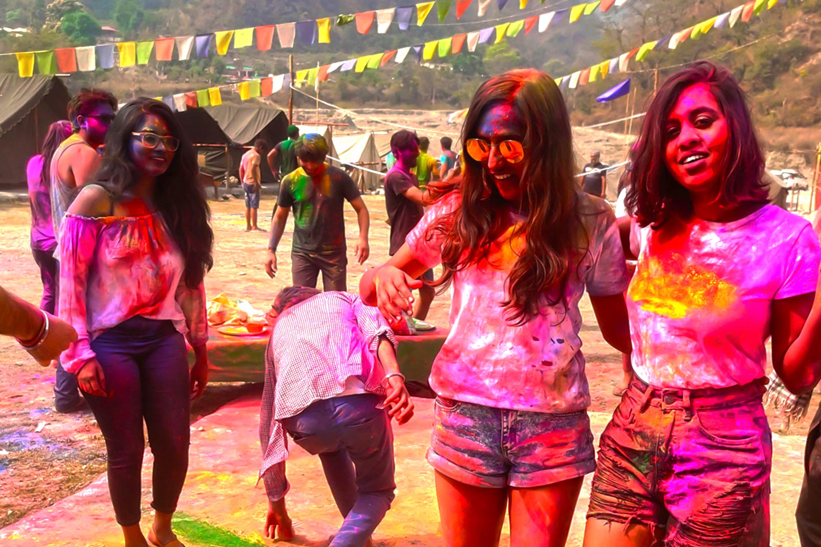Holi-Party-in-Rishikesh-Adventure-Camp-3