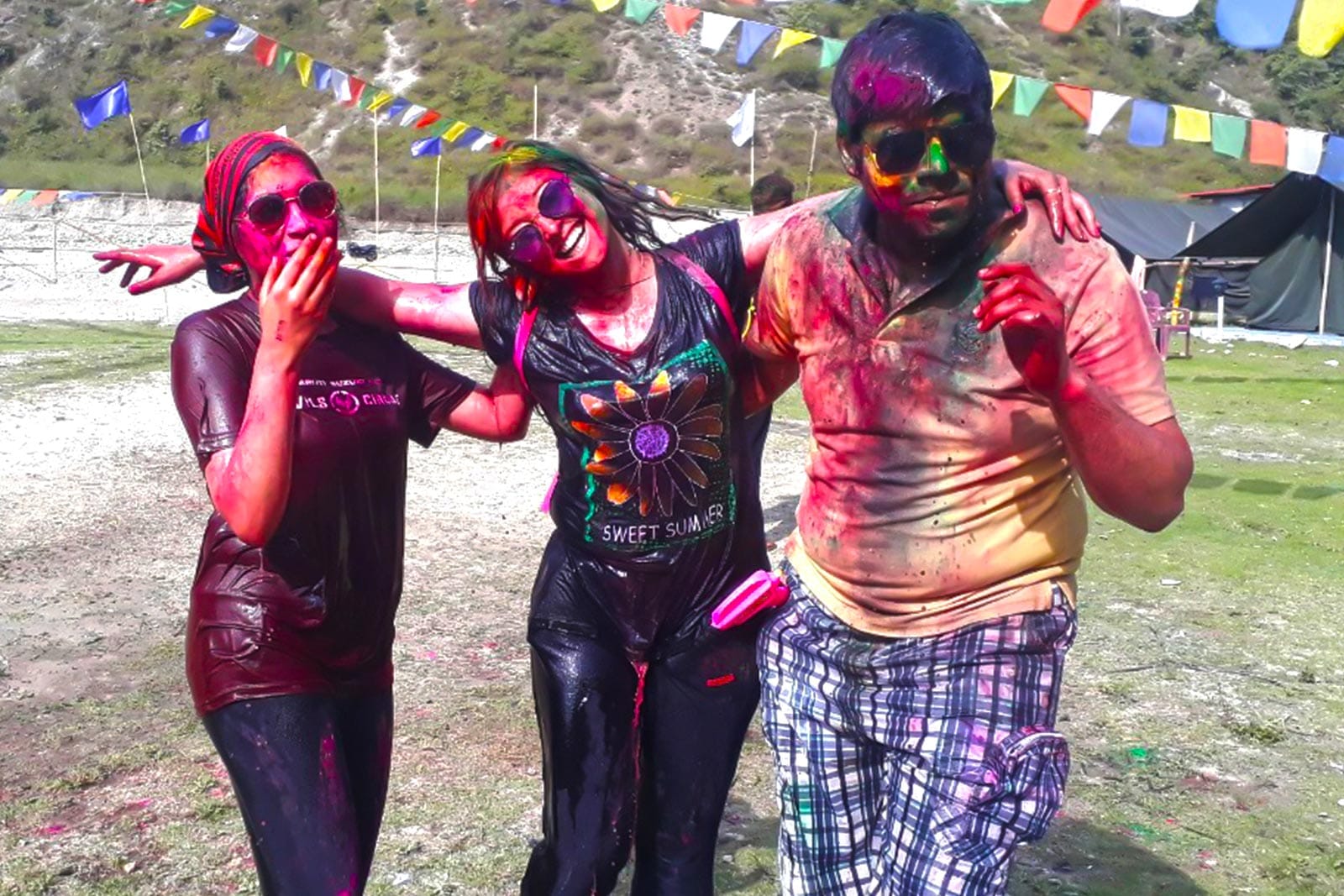 Holi-Party-in-Rishikesh-Adventure-Camp-9 Holi-Party-in-Rishikesh-Adventure-Camp-8